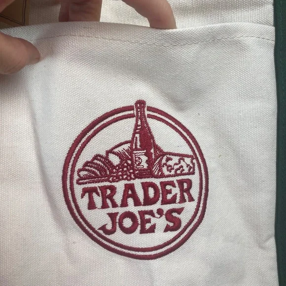 TRADER JOE’S Viral Canvas Tote Bag Limited Edition in Natural and Green Set of 2 - Picture 3 of 5